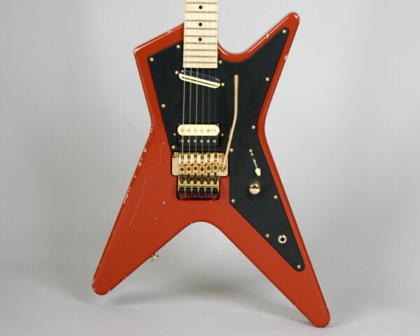 Alternative view of MGH - Hammer Star - Relic Red